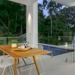 5 اشتباه رایج در انتخاب هندریل شیشه‌ای ویلا و راه‌حل‌های حرفه‌ای برای جلوگیری از آن‌ها